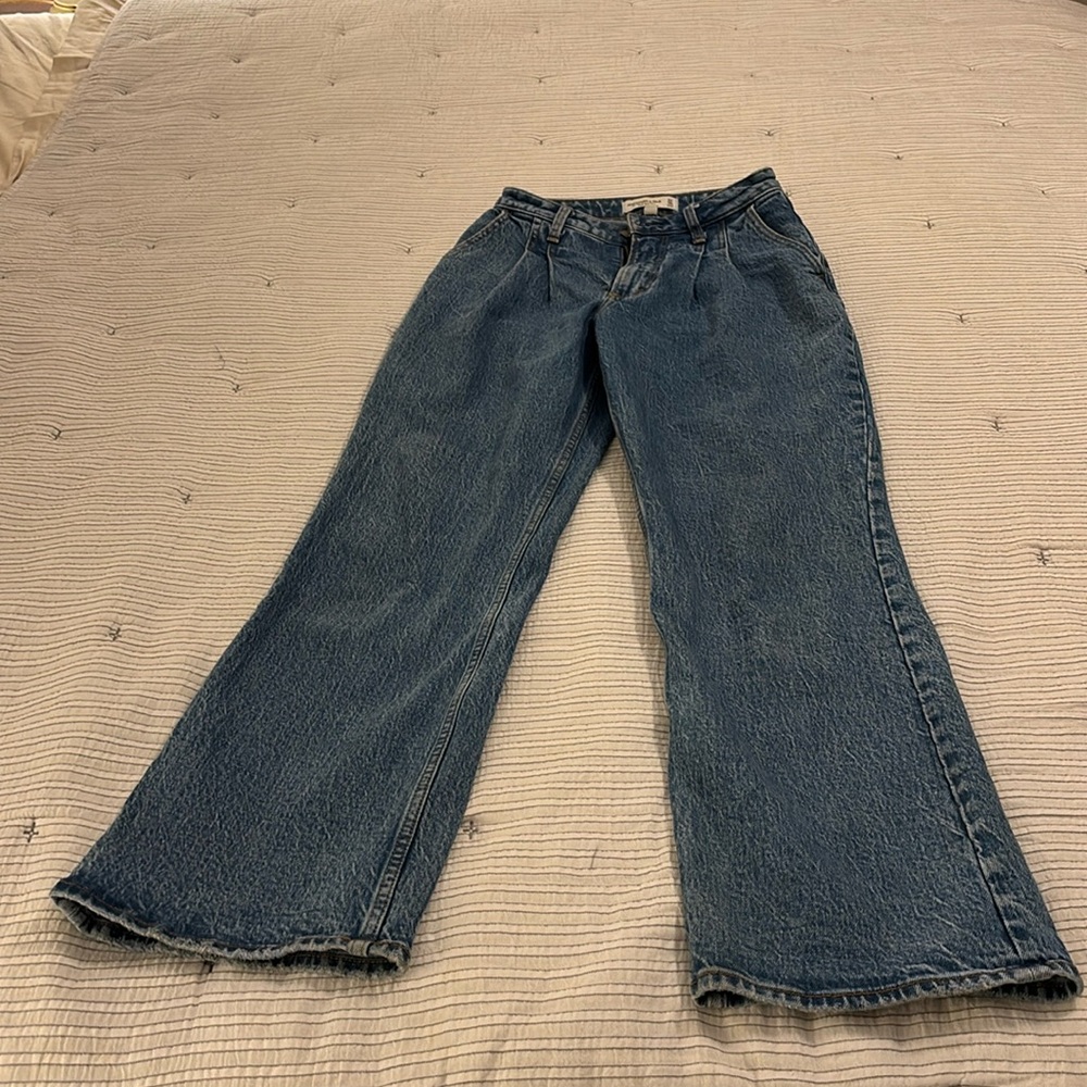 Abercrombie , the 90’s relaxed jeans high rise USA size 24 00r